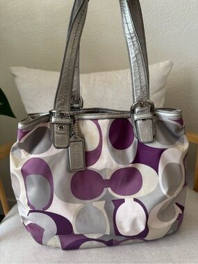 Coach Tricolor Signature Scarf Print Metallic Silver Leather Trim Shoulder Purse